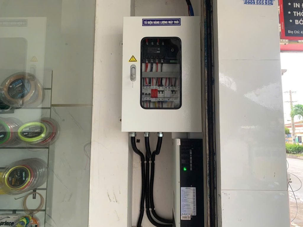 Hệ thống điện mặt trời 5.5kW hòa lưới bám tải có lưu trữ