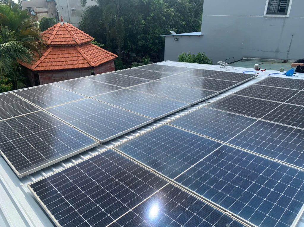 Hệ 8kW điện năng lượng mặt trời bám tải